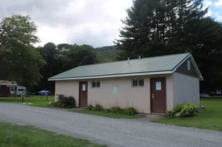 Block building with green roof